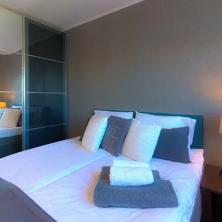 Artemis Apartament アパート グダニスク